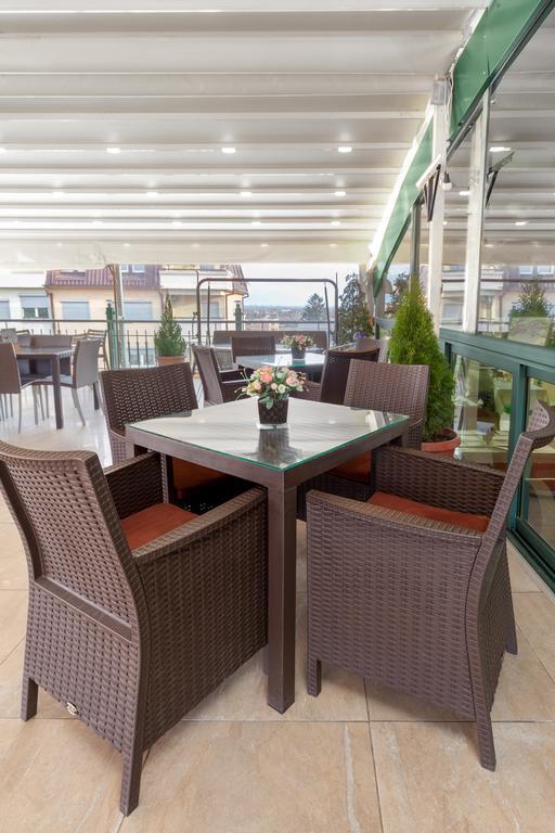 Green Center Gili Gostivar Extérieur photo